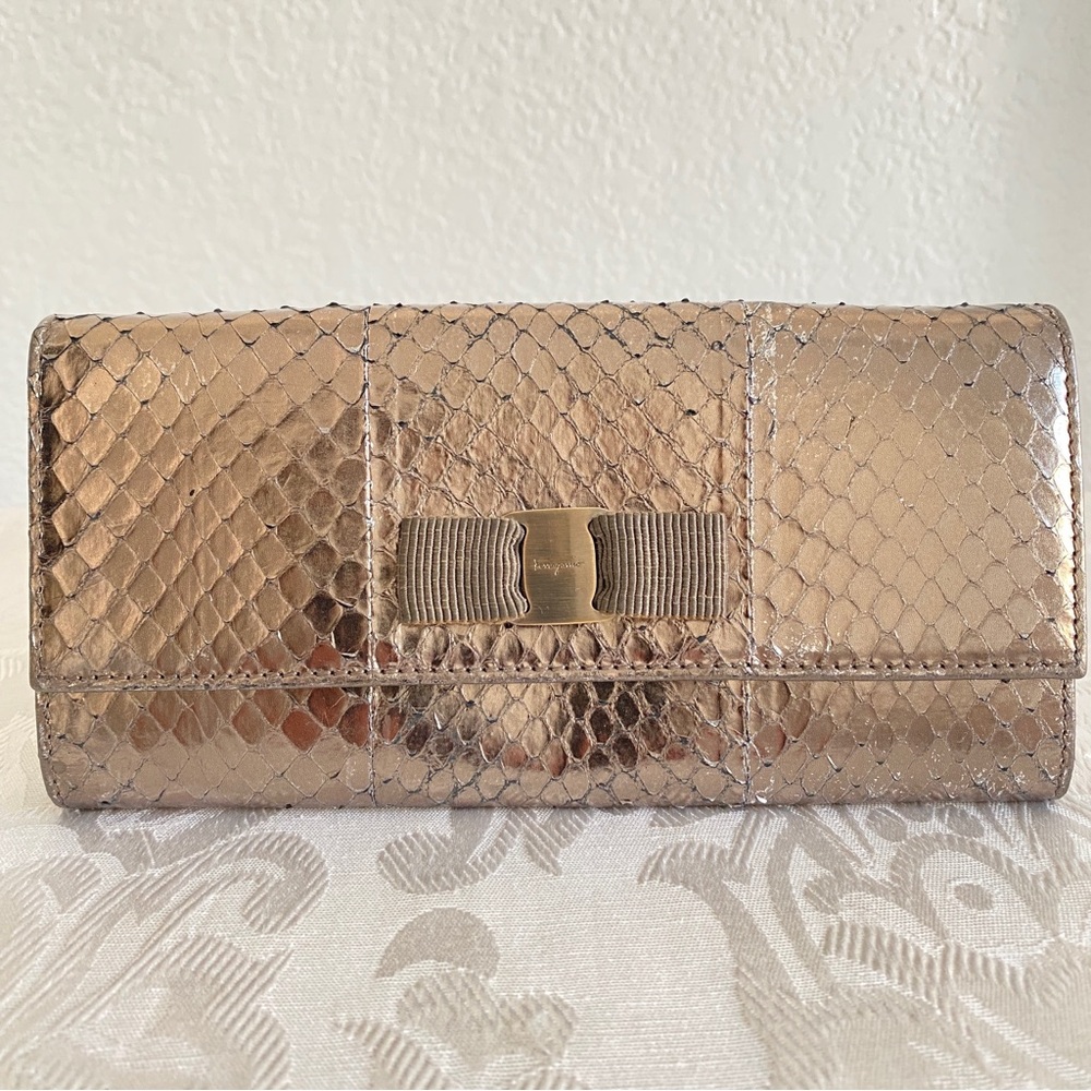Salvatore Ferragamore bronze Vera bow wallet